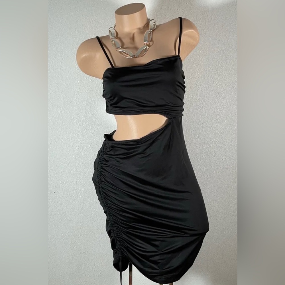 Almost Famous NWOT Size Large Black Cut Out and Ruching Dress